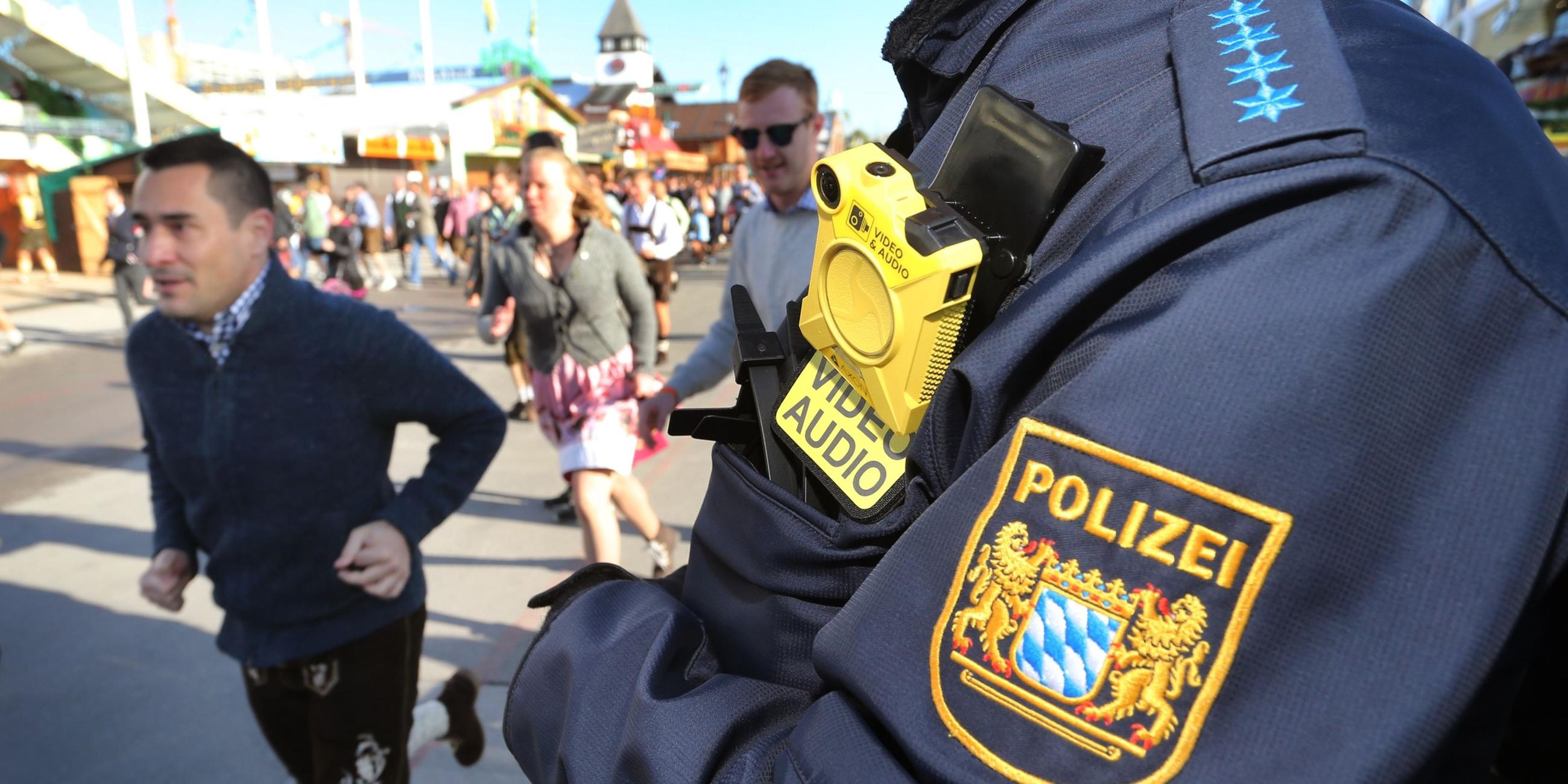 Ein Beamter der Münchner Polizei. 