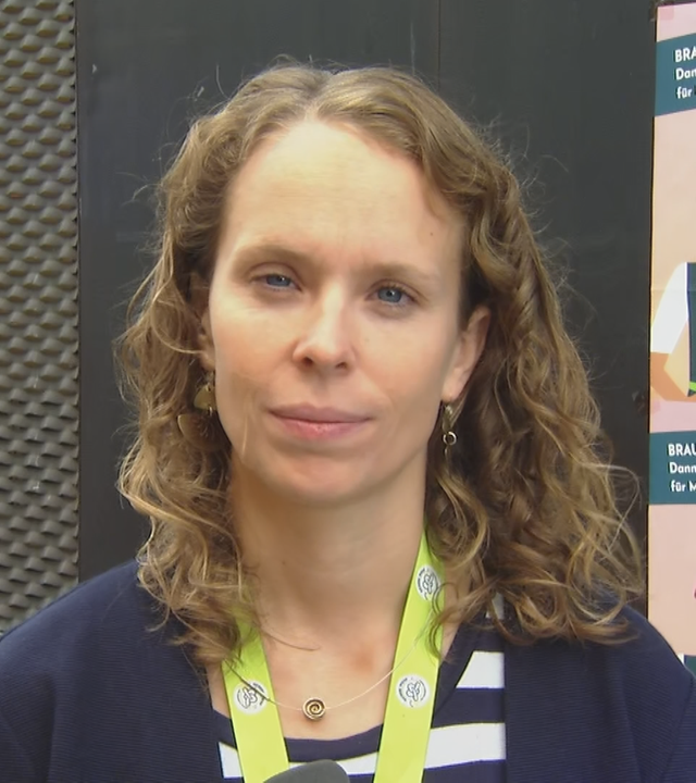 Lisa Löffler vom Verein "Sichere Wiesn für Mädchen und Frauen" zugeschaltet ins Studio
