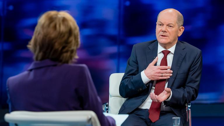 Olaf Scholz bei Maybrit Illner
