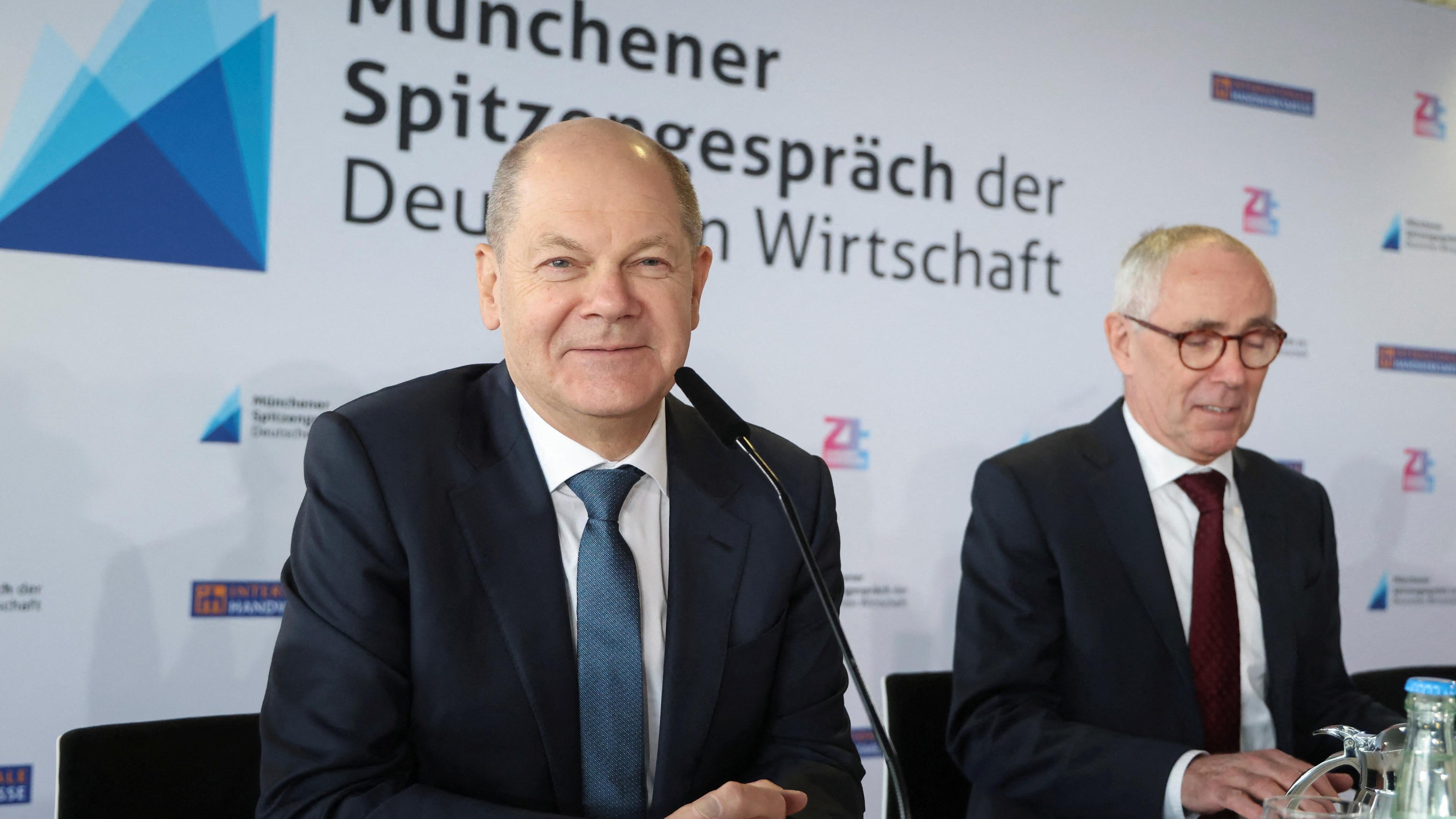 Bundeskanzler Olaf Scholz trifft Vertreter der Wirtschaftsverbände