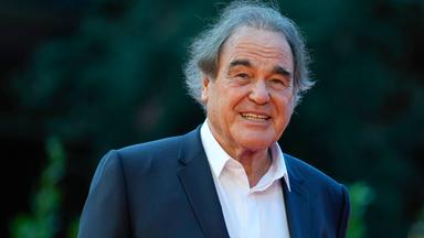 Oliver Stone: Vom Oscar-Gewinner zum Autokraten-Filmer - ZDFheute