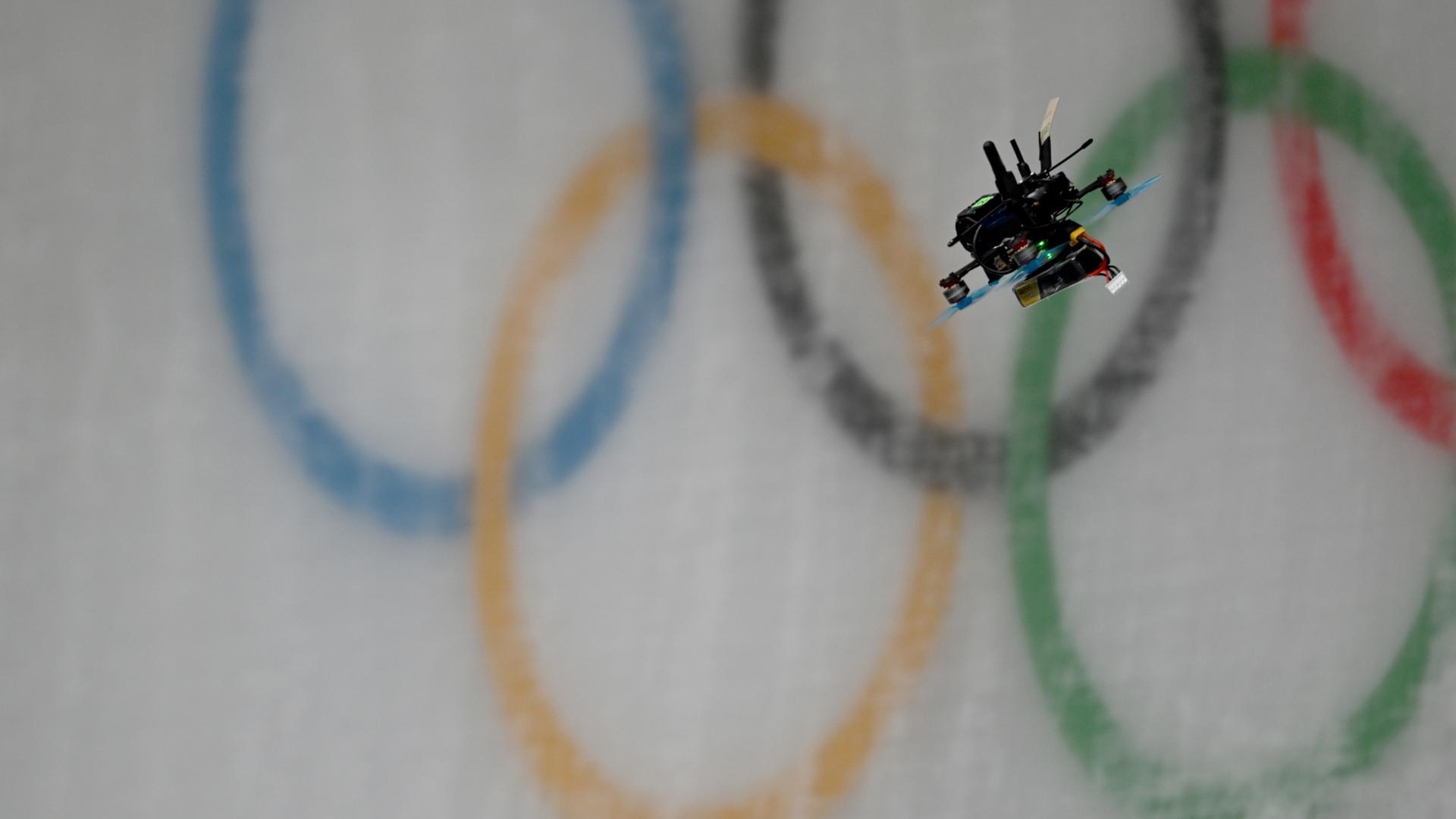 Drohne bei Olympischen Winterspielen in Mailand Cortina