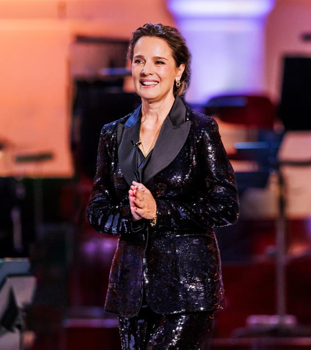 Désirée Nosbusch - Moderatorin des Opus Klassik 2025 im schwarzen Hosenanzug