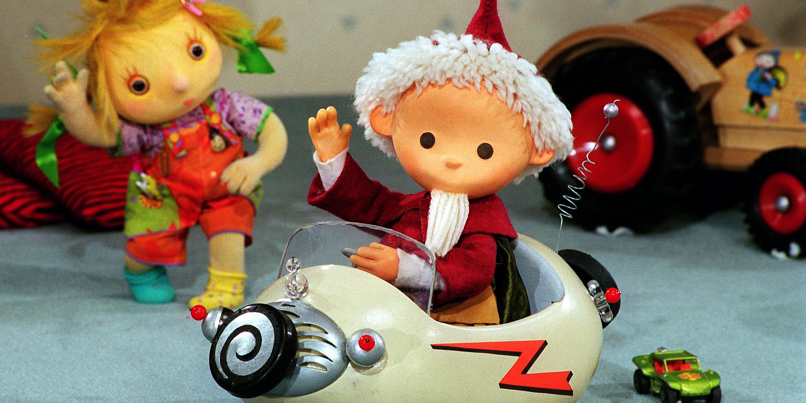 Mit dem verrückten Auto "Kidrunner" fährt das Sandmännchen durch das Kinderzimmer (Archivfoto vom 19.02.1997). 
