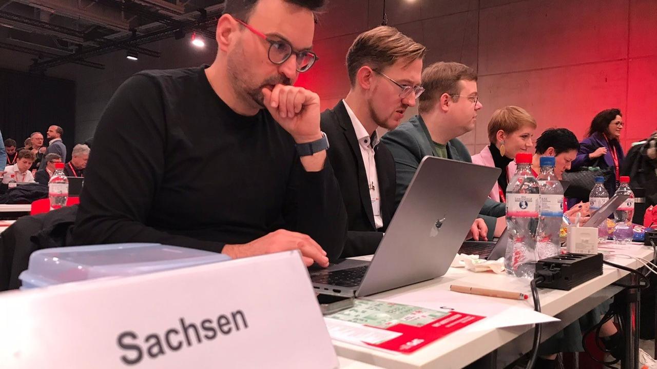 SPD-Abgeorndeter aus sächsischem Landesverband auf dem Bundesparteitag in Berlin