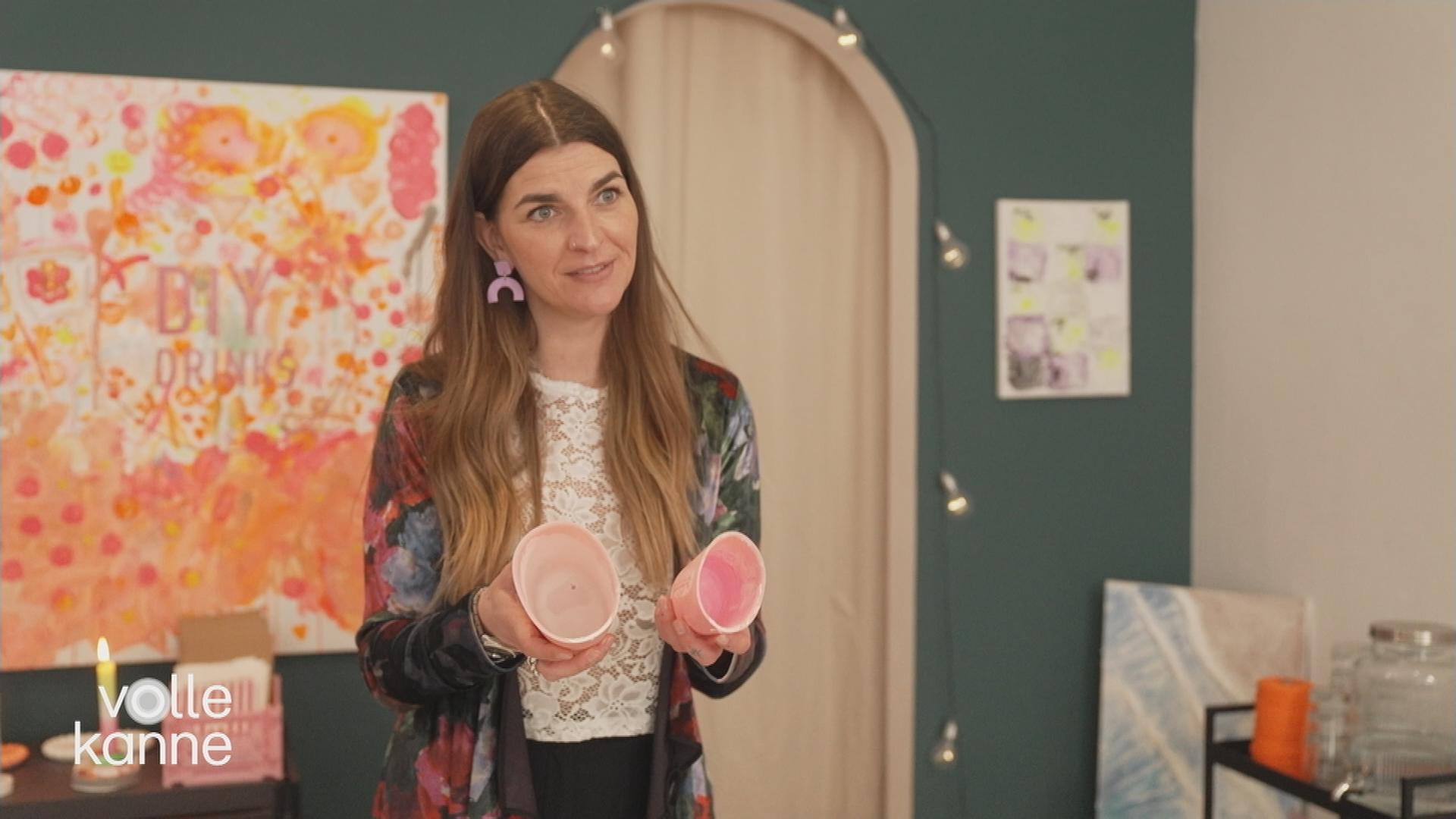 DIY-Expertin Tamara von Schaelzer zeigt Material, mit welchem sie Oster-Deko umsetzt.