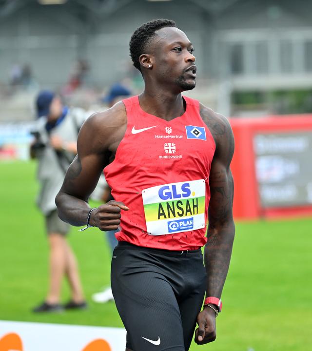Der deutsche Leichtathlet Owen Ansah nach seinem Sieg im 100m Lauf der deutschen Meisterschaften in Wattenscheid