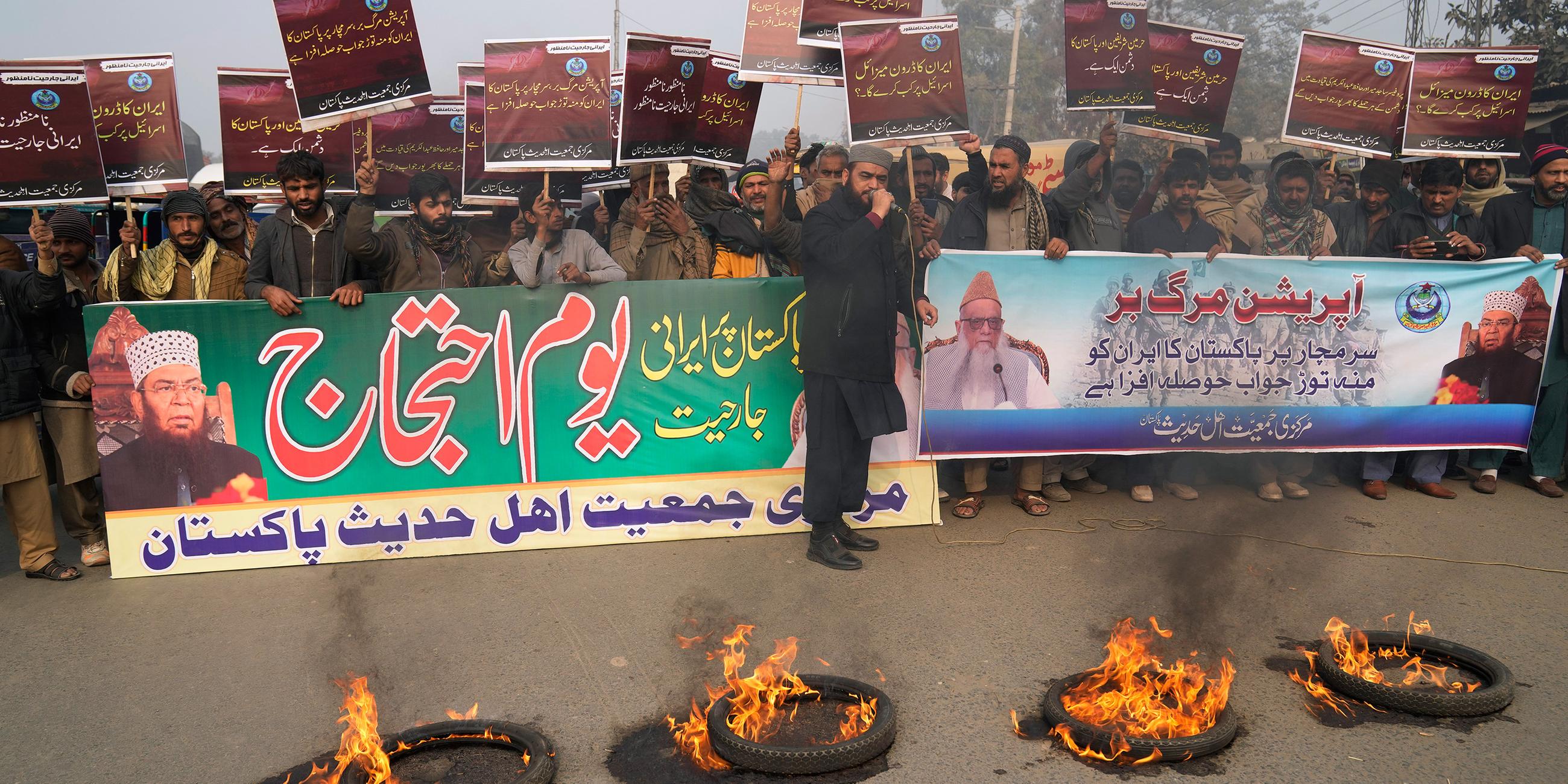 Demonstration in Pakistan gegen Iran in Lahore