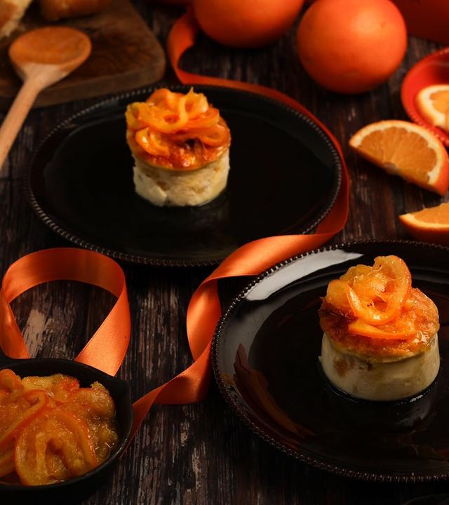 Panettone-Pudding mit Orangensoße 