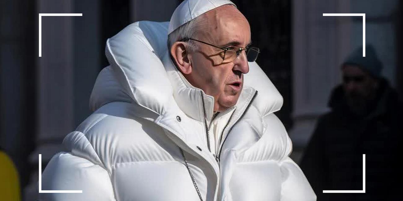 Papst Franziskus trägt eine weiße Daunenjacke und eine Kette mit einem silbernen großen Kruzifix: Dieses Foto wurde mit Künstlicher Intelligenz erstellt und ist nicht echt.