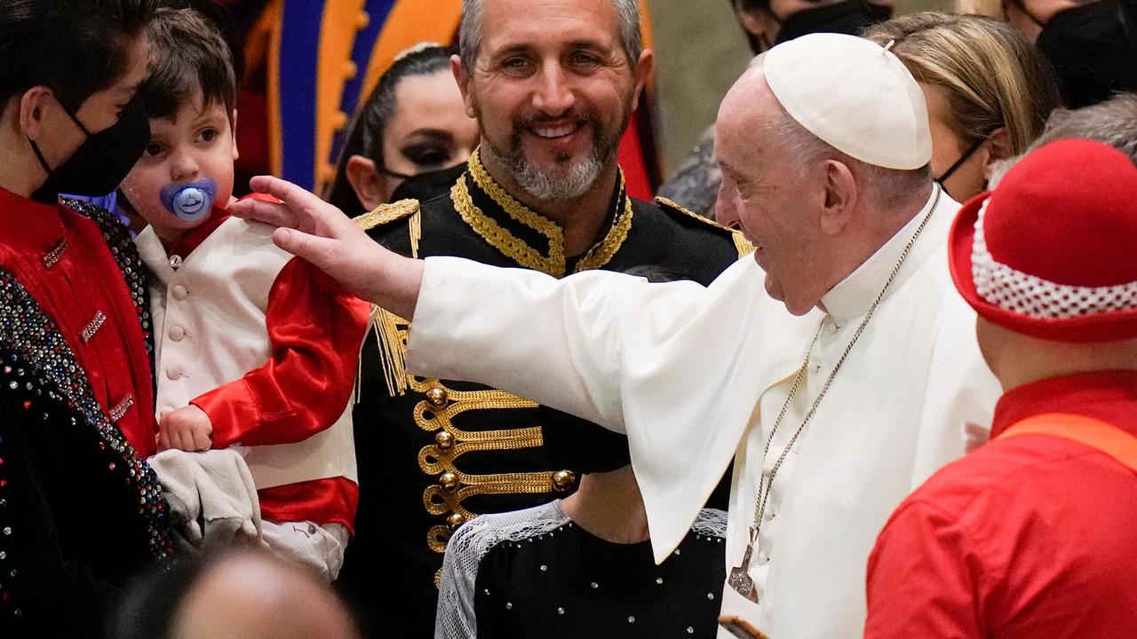 Papst beklagt: Haustiere statt Kinder