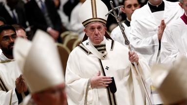 Papst bei Christmette in Rom