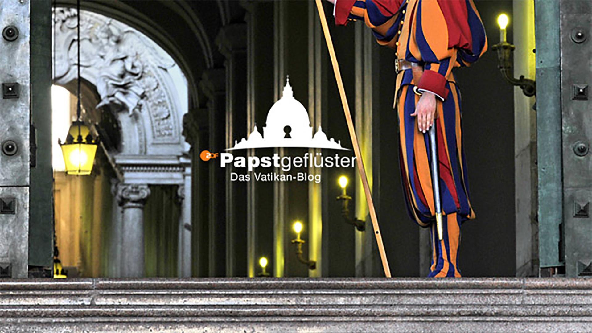 Wachsoldat der Schweizer Garde am Petersdom im Vatikan