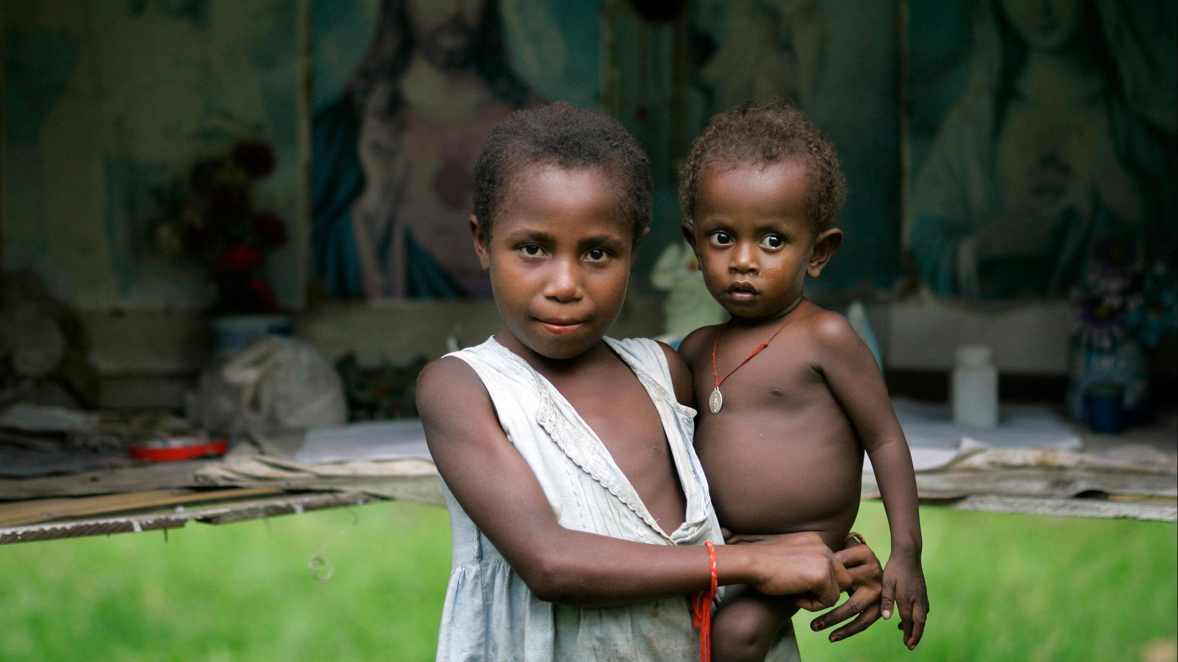Zwei Kinder in Papua-Neuguinea