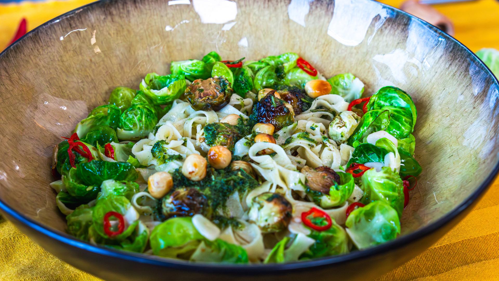 Pasta mit geröstetem Rosenkohl