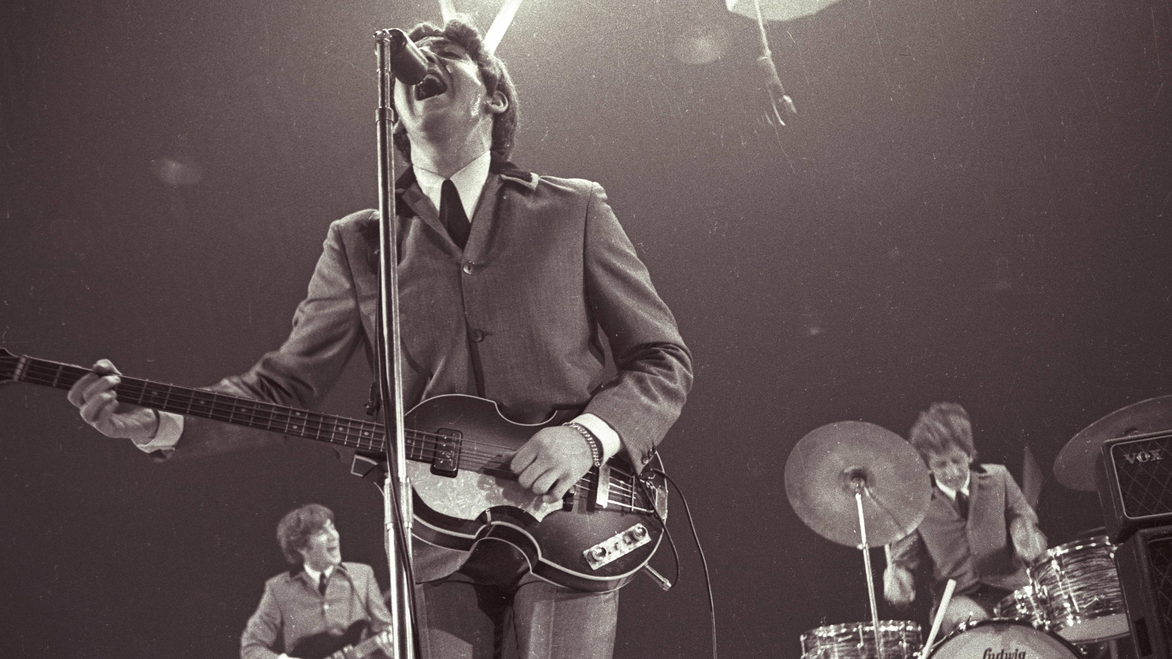 Paul McCartney, Höfner-Bass