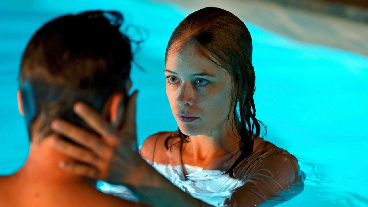 Paula Beer in "Undine"