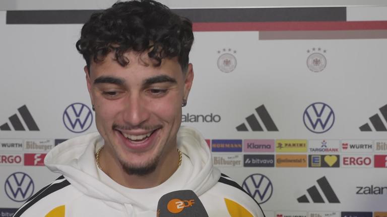 Der deutsche Nationalspieler Aleksandar Pavlović im ZDF Interview vor dem Spiel gegen Griechenland