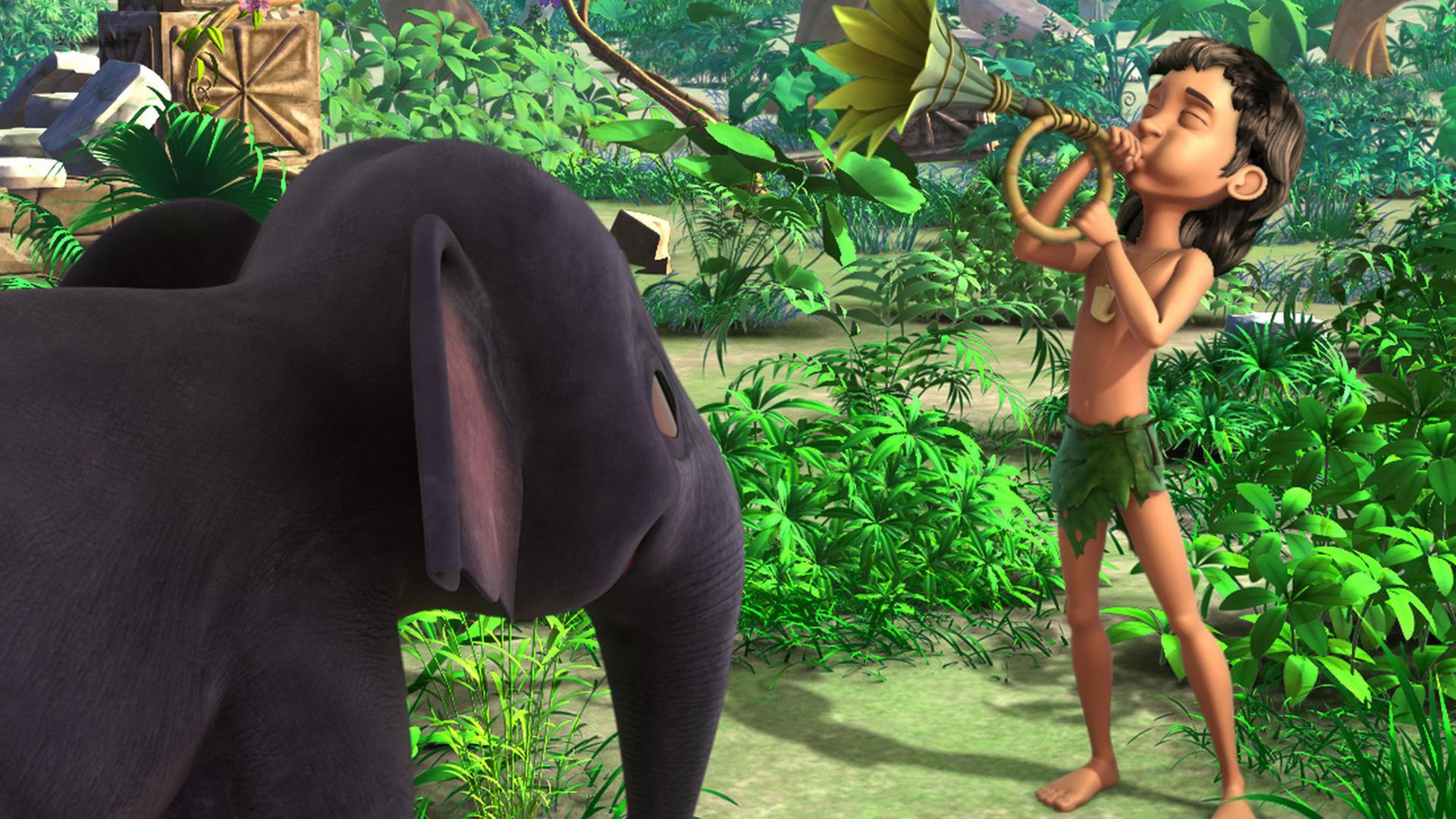 Mogli hat ein Horn in der Hand und bläst hinein.