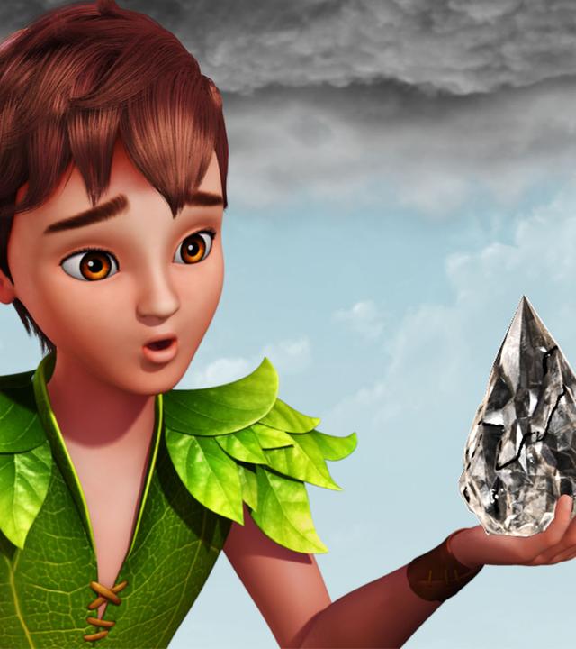 Peter Pan schaut den Stein der Zwietracht an, den er mit der linken Hand hochhält. Hinter ihm ziehen dunkle Wolken auf.