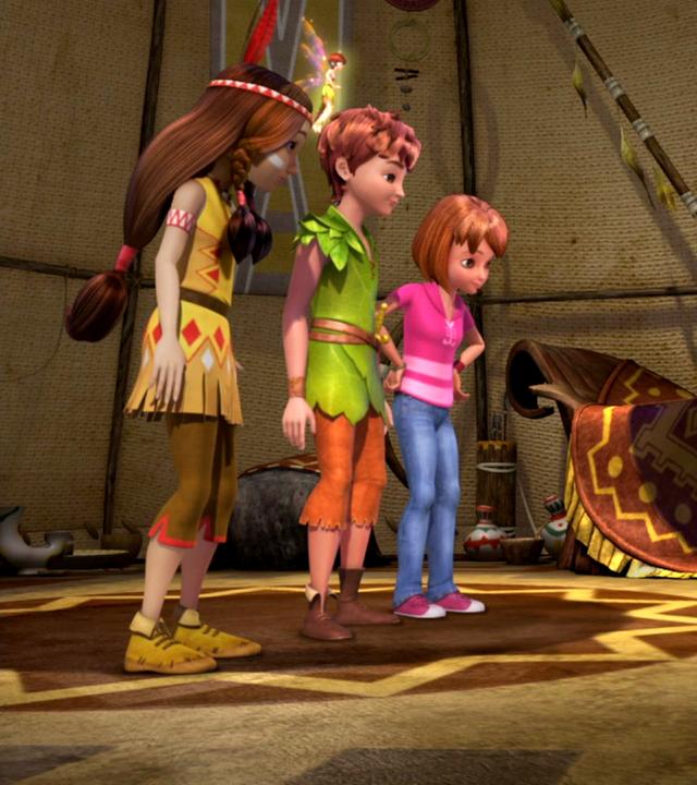 Peter, Wendy und Tinkerbell besuchen den Häuptling in seinem Zelt. Dieser hält eine riesige Pfeife in der Hand.