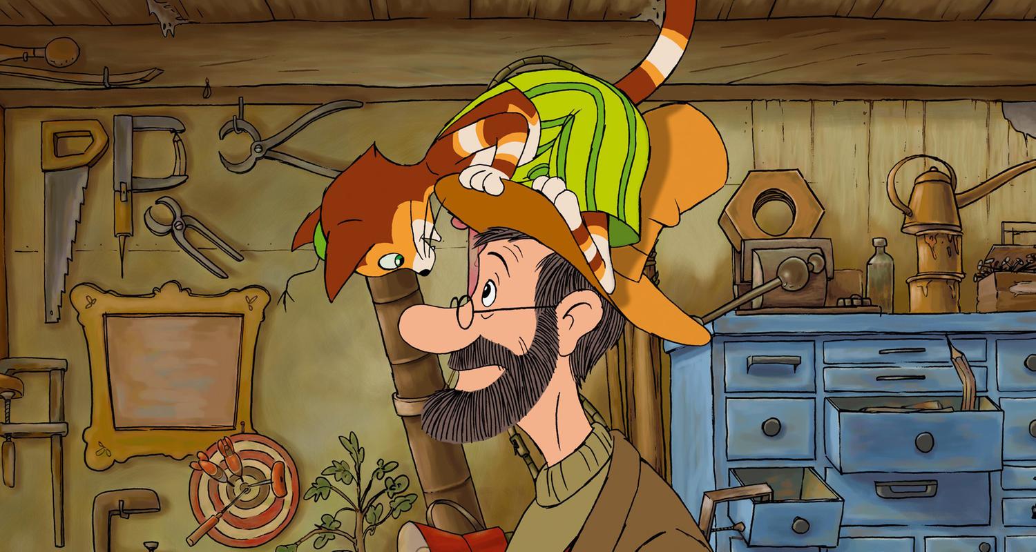 Findus turnt auf Petterssons Kopf herum. Findus schaut Pettersson kopfüber in die Augen.