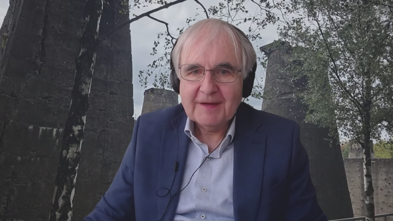 Gesundheitsökonom Prof. Jürgen Wasem zugeschaltet ins Studio, um über die Pflegereform der Koalition zu sprechen