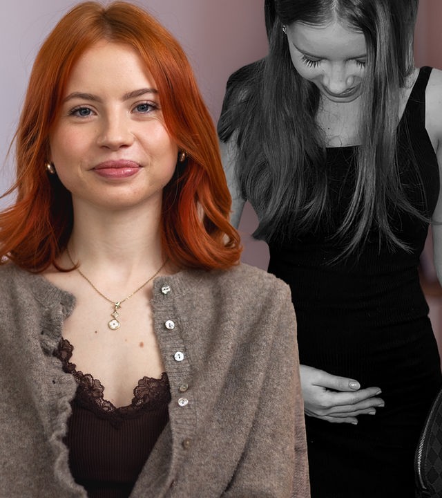 Philine rechts im Bild, wie sie nach unten schaut und sich den Bauch hält. Links im Bild lächelt sie in die Kamera. 