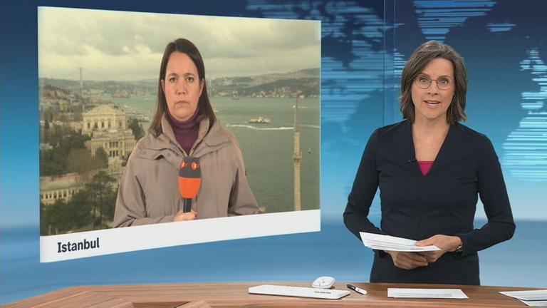 ZDF-Korrespondentin Phoebe Gaa spricht in einem Schaltgespräch