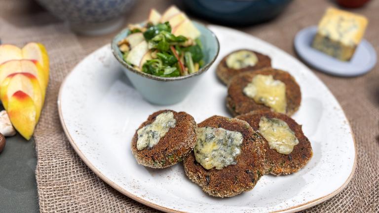 Pilz-Frikadellen mit Apfel-Walnuss-Salat