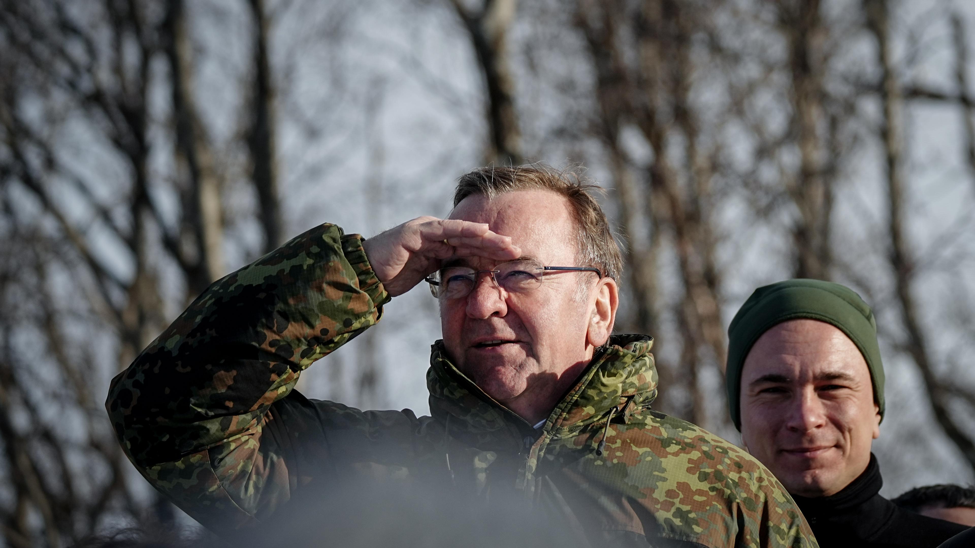 Boris Pistorius (SPD), Bundesminister der Verteidigung, besucht die Gebirgsjäger der Bundeswehr bei der Nato-Übung Nordic Response 2024