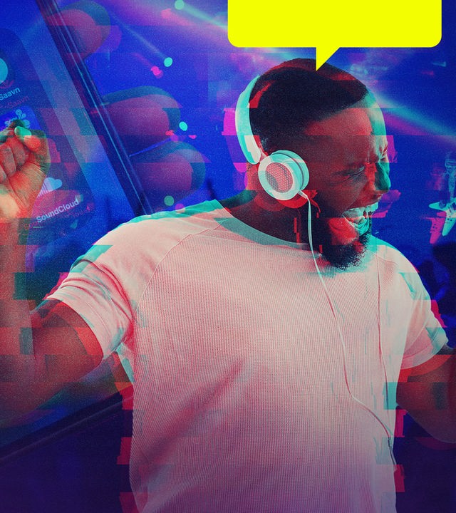 Das Bild zeigt einen Mann welcher begeistert Musik über Kopfhörer hört, während im Hintergrund ein Smartphone mit Apps wie Spotify, Apple Music, SoundCloud etc zu sehen ist.