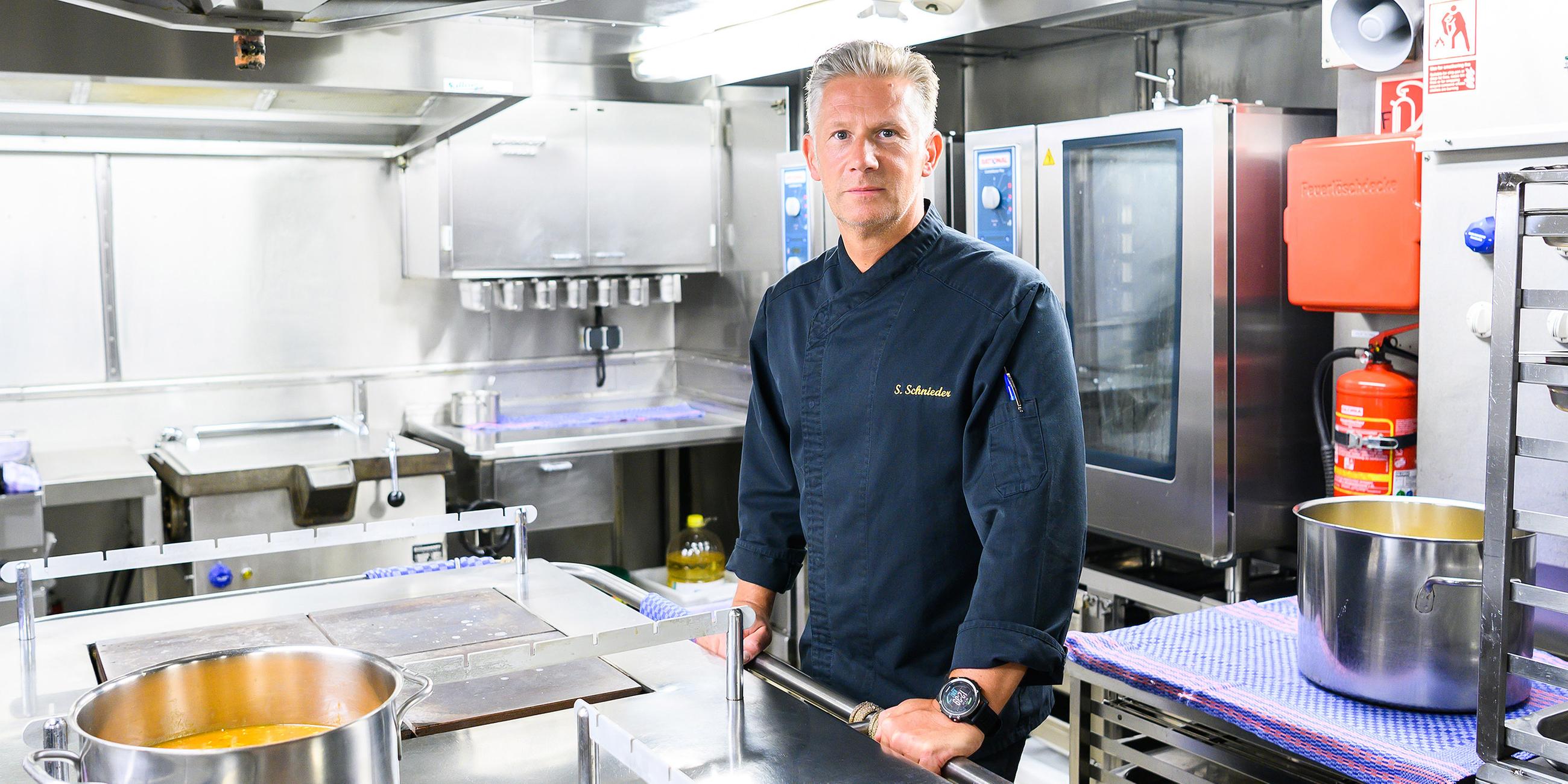 Sven Schnieder, Polarstern-Koch in der Kombüse
