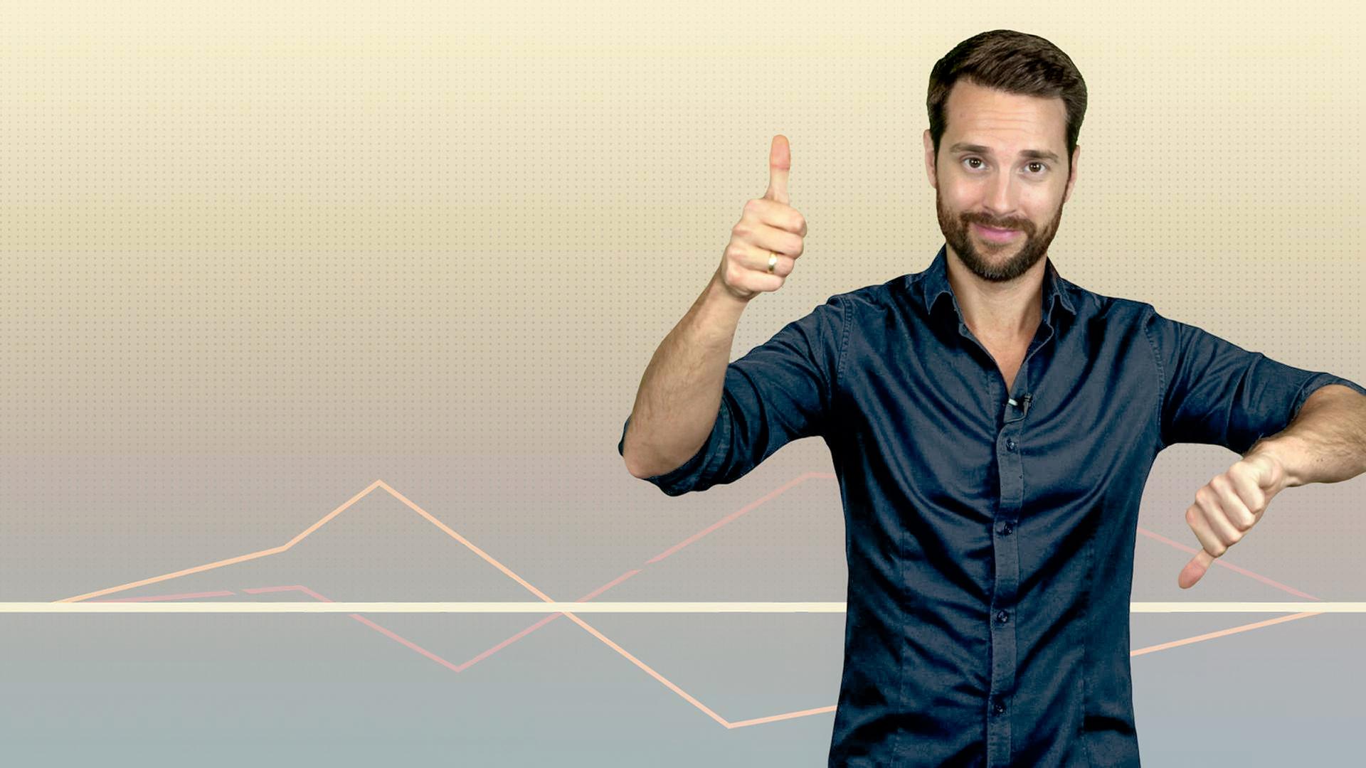 Mirko Drotschmann mit Daumen hoch, Daumen runter