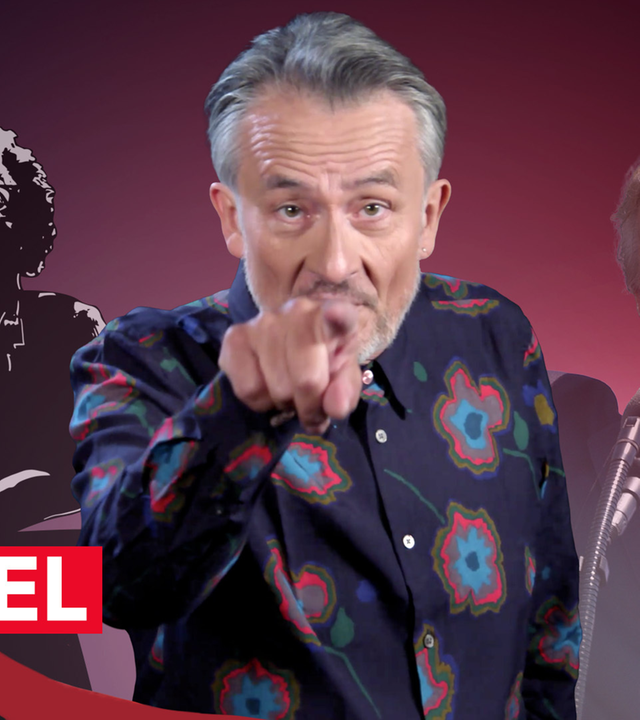 Gert Scobel mit Köpfen im Hintergrund