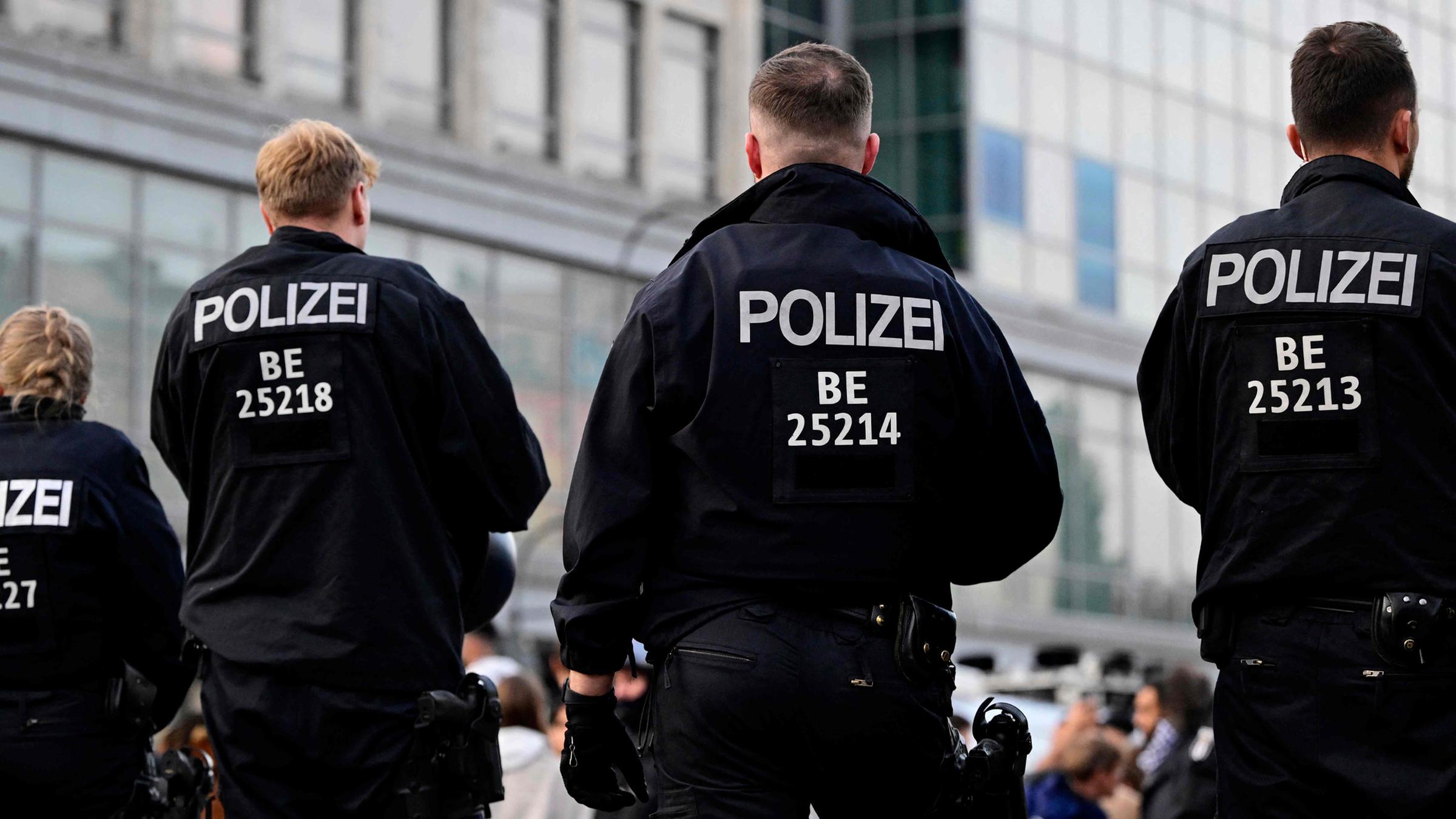 Gewalt gegen Polizisten: 260 Betroffene pro Tag - ZDFheute
