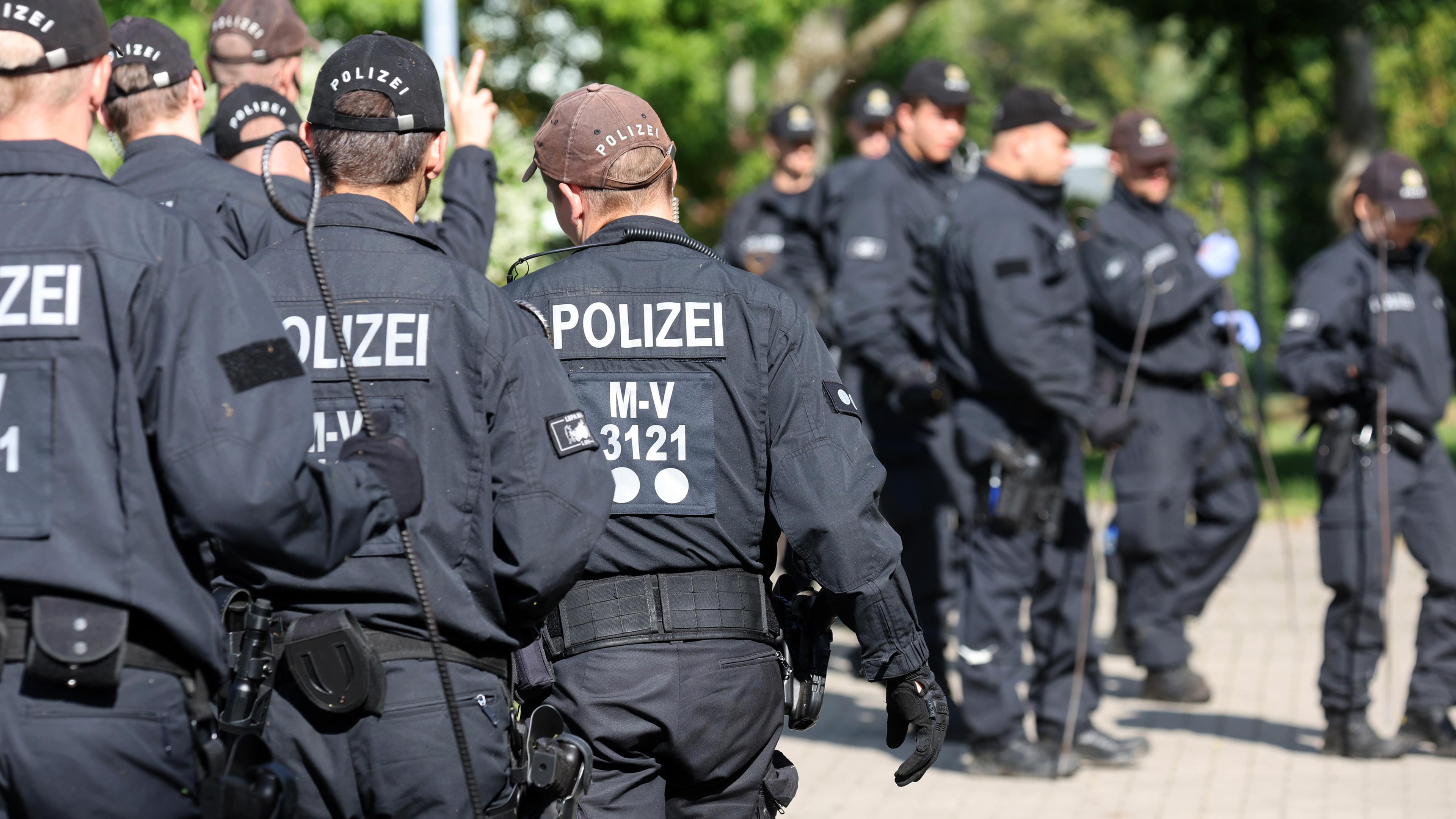 Archiv: Polizei im Einsatz am 15.09.2023, Mecklenburg-Vorpommern