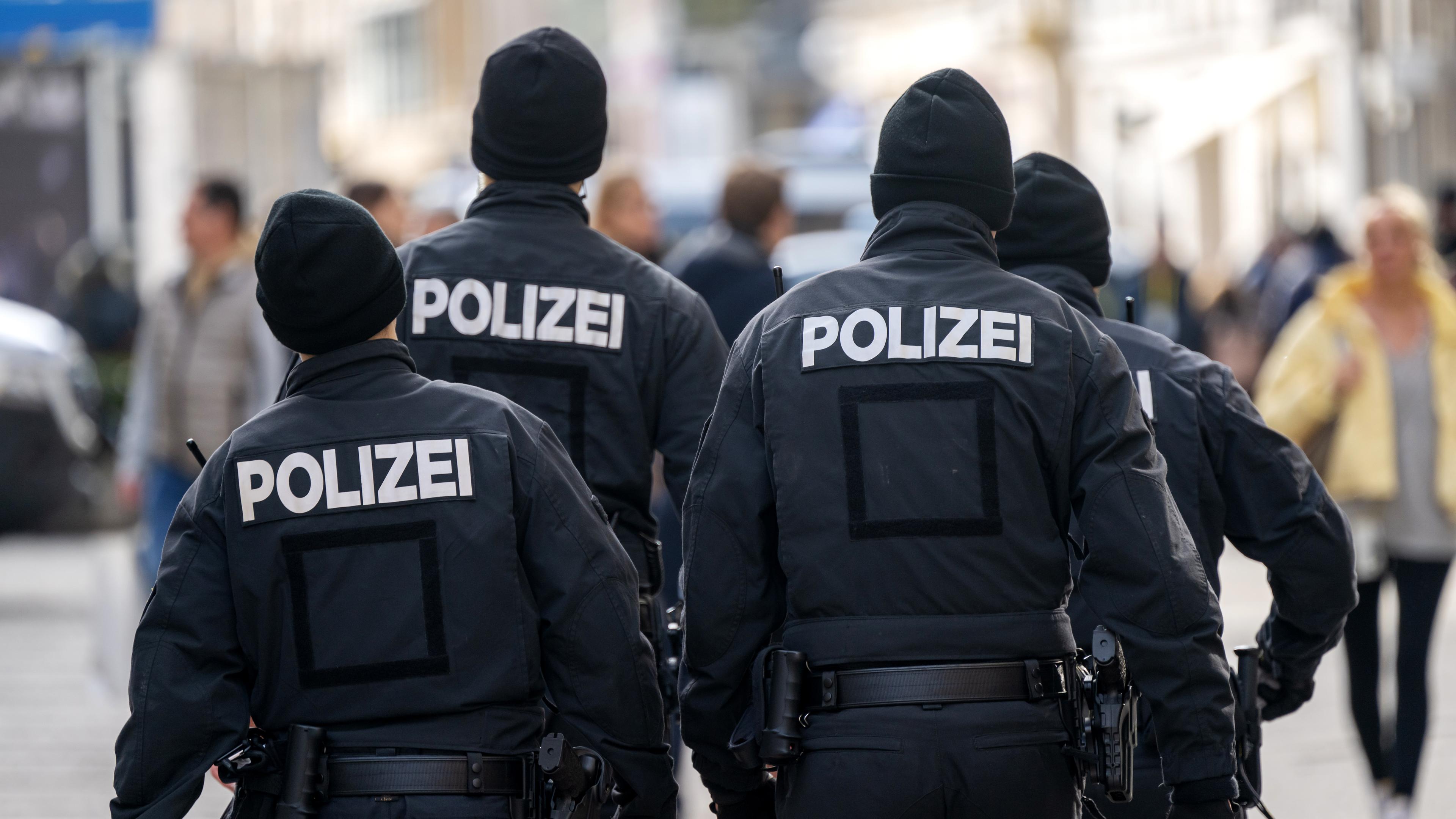 Polizisten patrouillieren in der Münchner Innenstadt (Archivfoto)