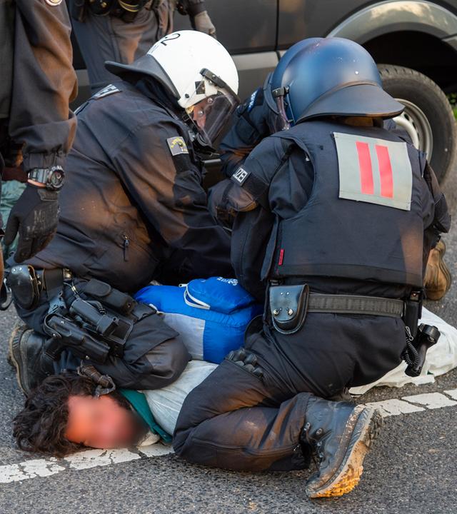 ZDFheute live zu Polizeigewalt in Deutschland