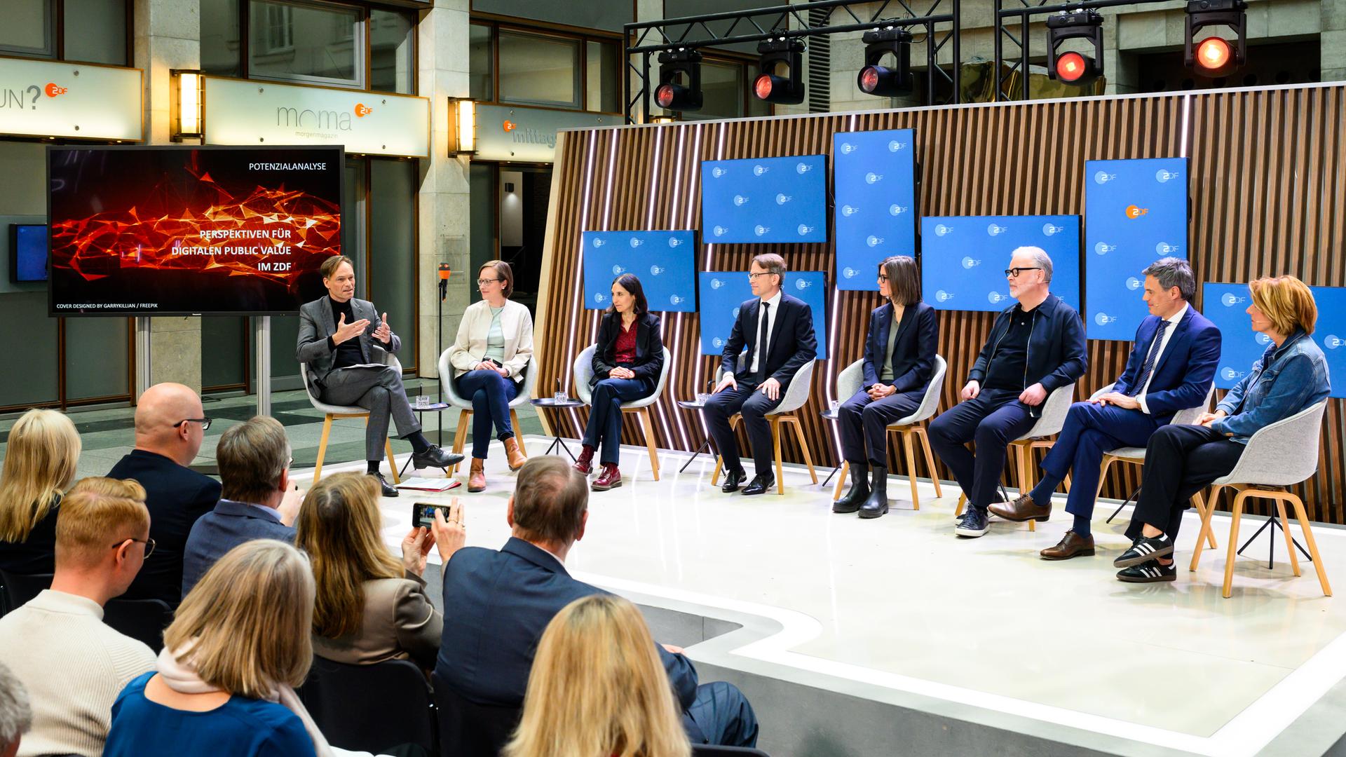 Teilnehmer der Podiumsdiskussion anlässlich der 