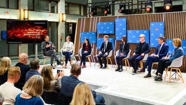 Teilnehmer der Podiumsdiskussion anlässlich der 