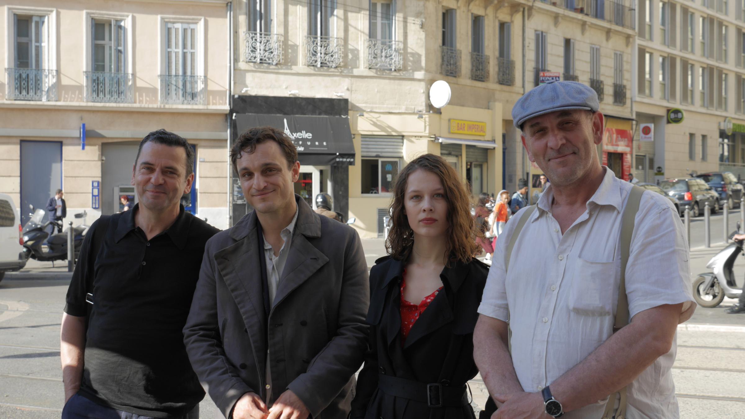 Drehstart; Transit: Regisseur Christian Petzold, die Hauptdarsteller Franz Rogowski und Paula Beer, der Bildgestalter Hans Fromm