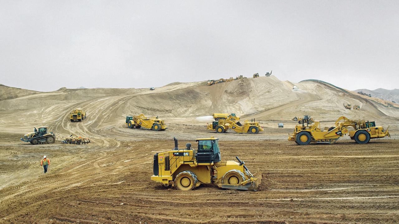 "Erde" (3sat):  Schwere Baumaschinen auf einer Großbaustelle