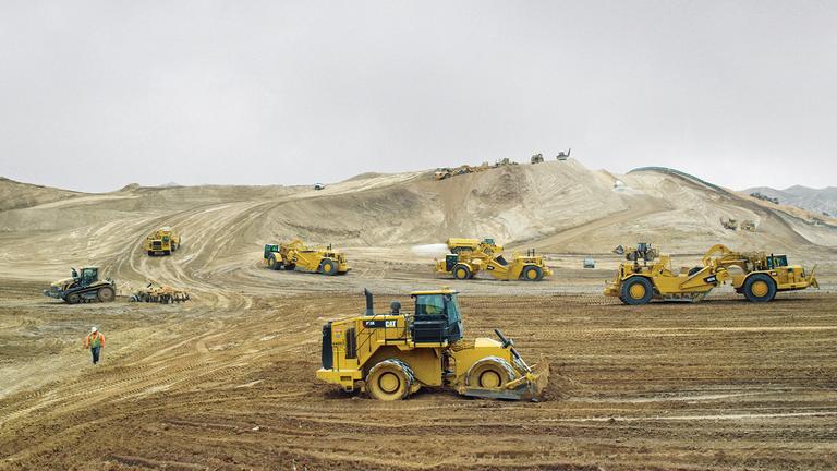 "Erde" (3sat):  Schwere Baumaschinen auf einer Großbaustelle