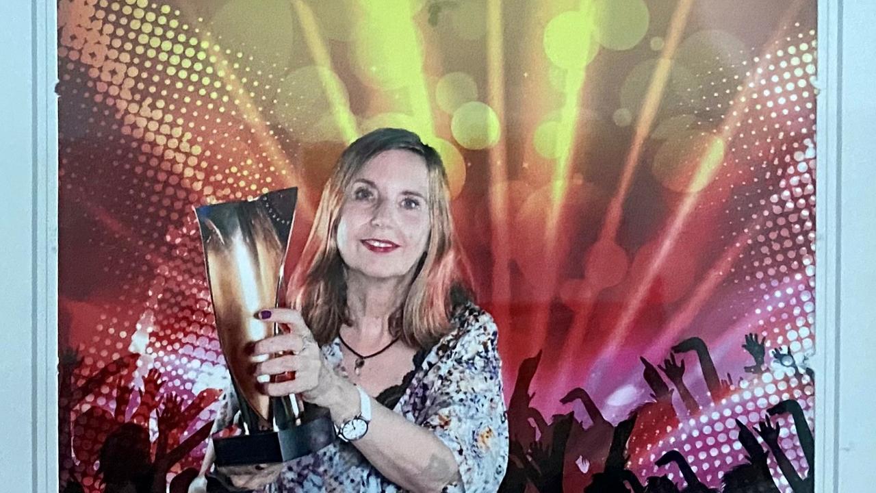 "Morgenmagazin" mit LEA geehrt (22.06.2022): Ulrike Schleis bei der Preisverleihung