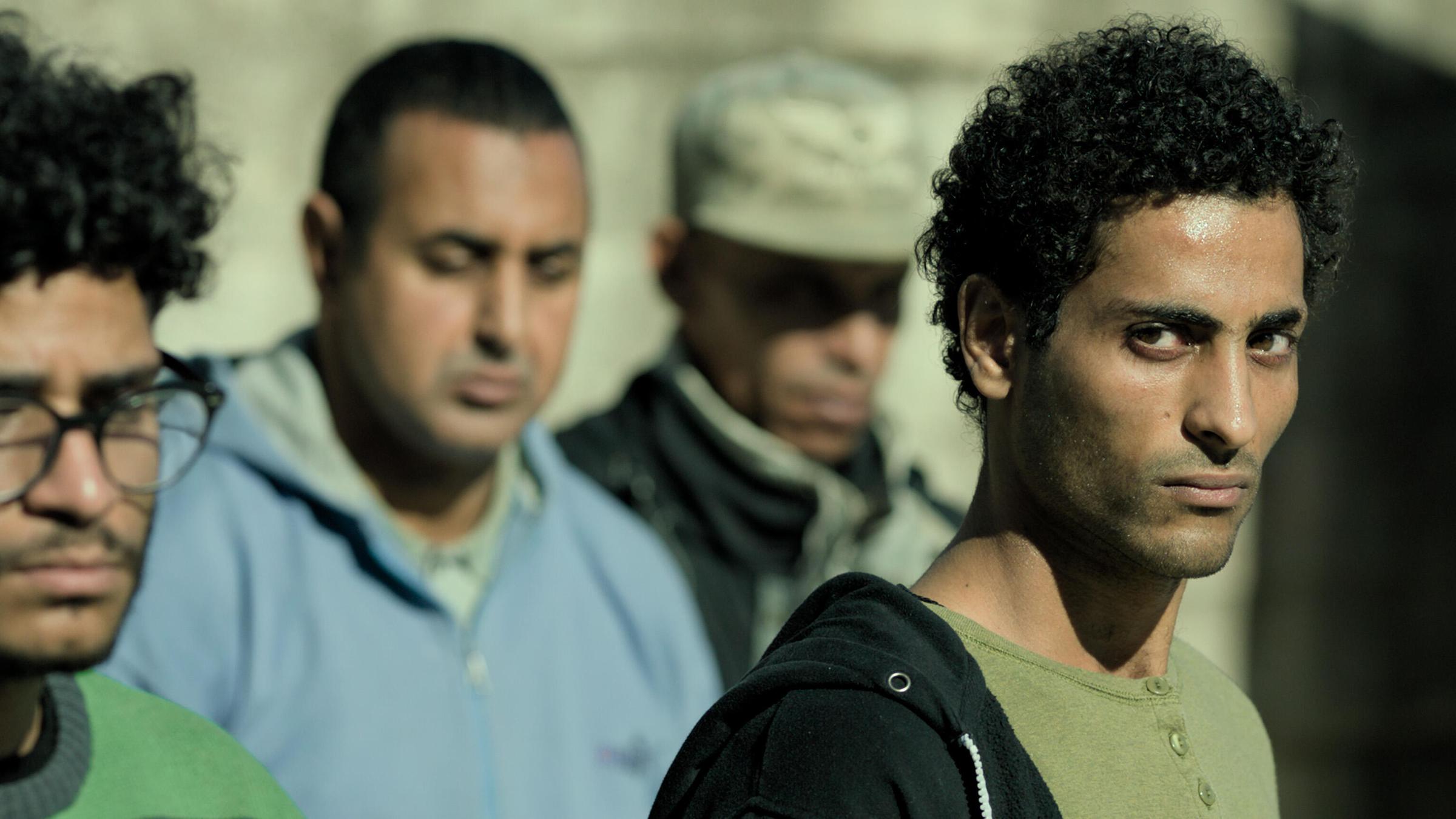 "Sharaf": Szenenfoto mit Ahmed Al Munirawi (re.) als Sharaf