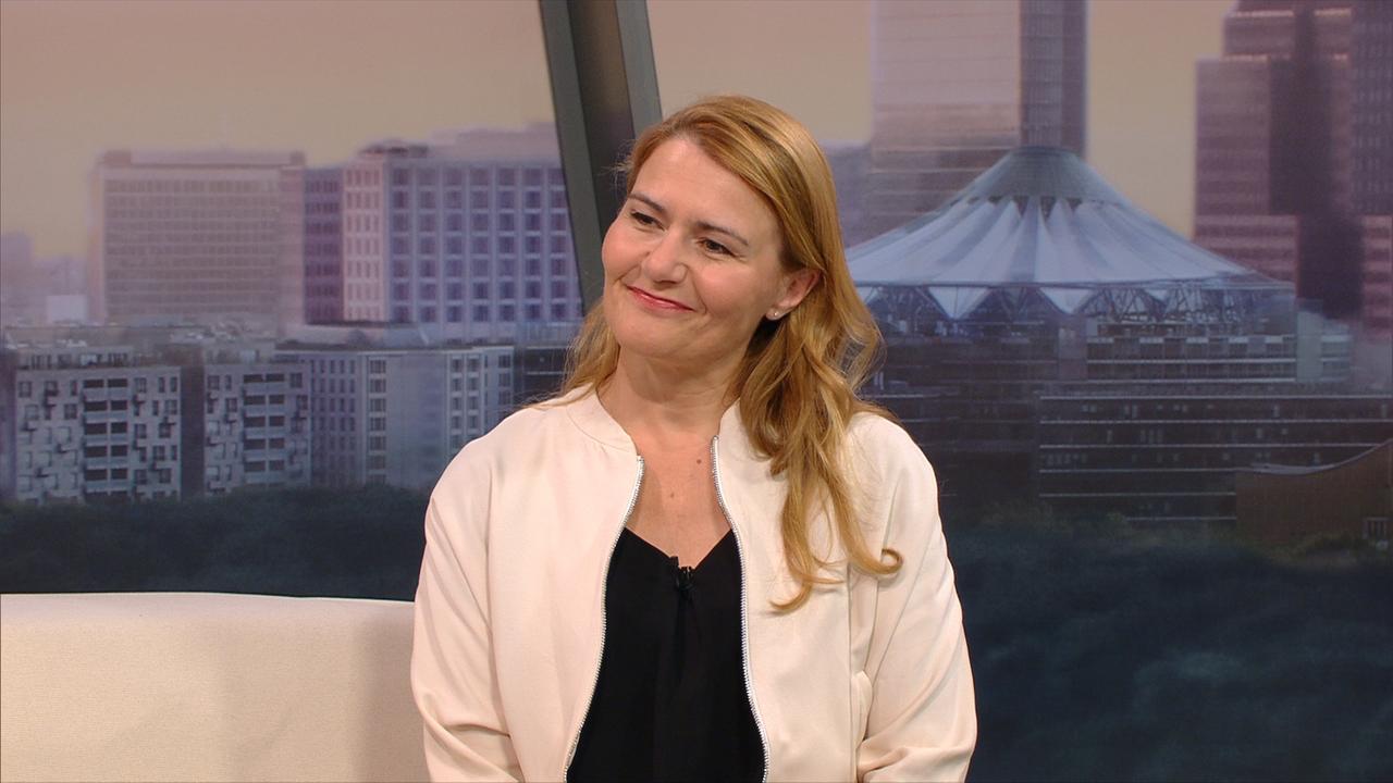Cordula Tutt in der Presseschau ZDFheute