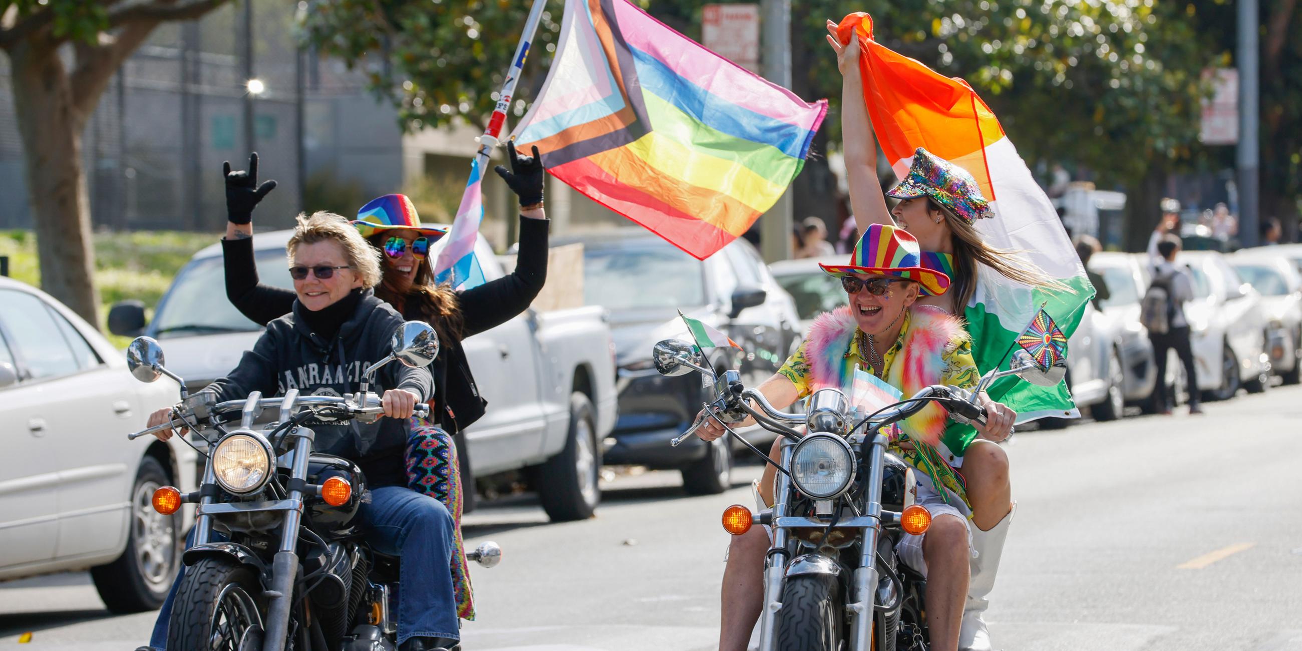 Die Parade in San Francisco wurde traditionell von "Dykes on Bikes" (Lesben auf Motorrädern) angeführt. 