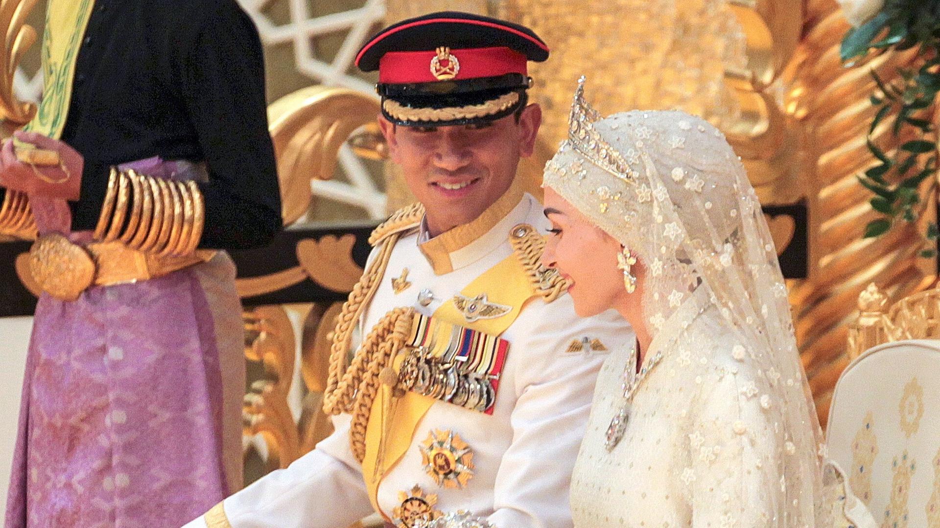 Prinz Abdul Mateen und seine Braut Anisha Rosnah