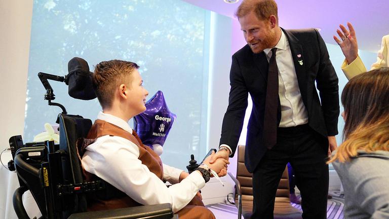 Prinz Harry trifft sich am 21. September 2026 im Rahmen der jährlichen WellChild Awards im Royal Lancaster Hotel in London mit dem Gewinner des „Special Recognitions Award“, George Tappenden.